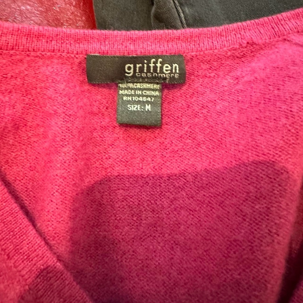 Pink V-Neck Sweater - Picture 4 of 5